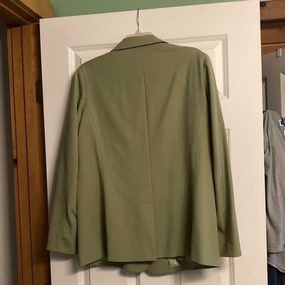 Chadwick’s of Boston woman’s sage green blazer size 14 - Picture 2 of 5